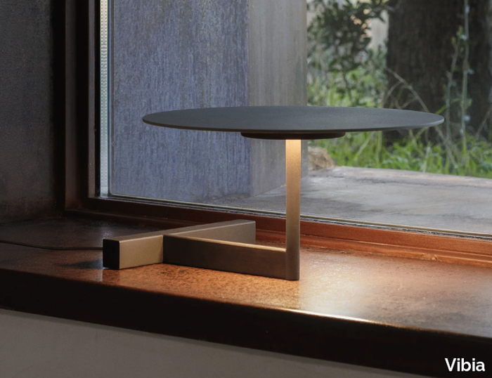 flat-table-lamp-vibia-468872-rel44a86b26.jpg