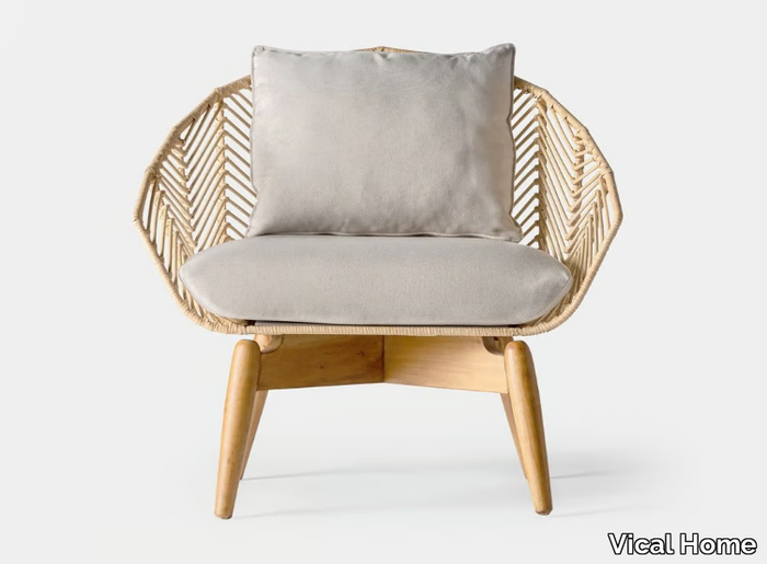 PLISSÉ RATTAN - Rattan and mahogany easy chair with integrated cushion _ Vical Home