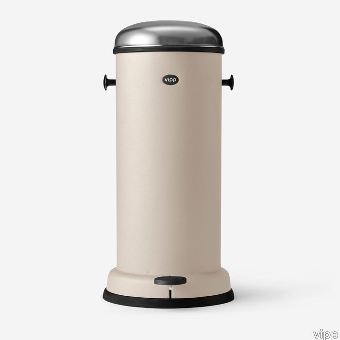 vipp-16-pedal-bin-beige-01-rgb_0.jpg