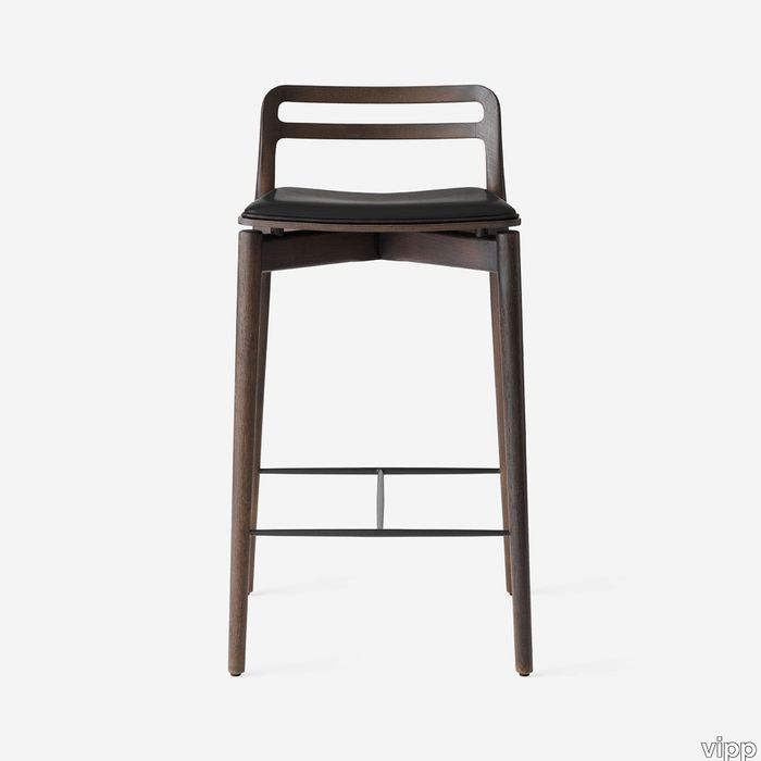 vipp-484-cabin-counter-stool-darkoak-02.jpg