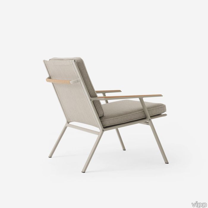 vipp-713-outdoor-lounge-chair-teak-03.jpg