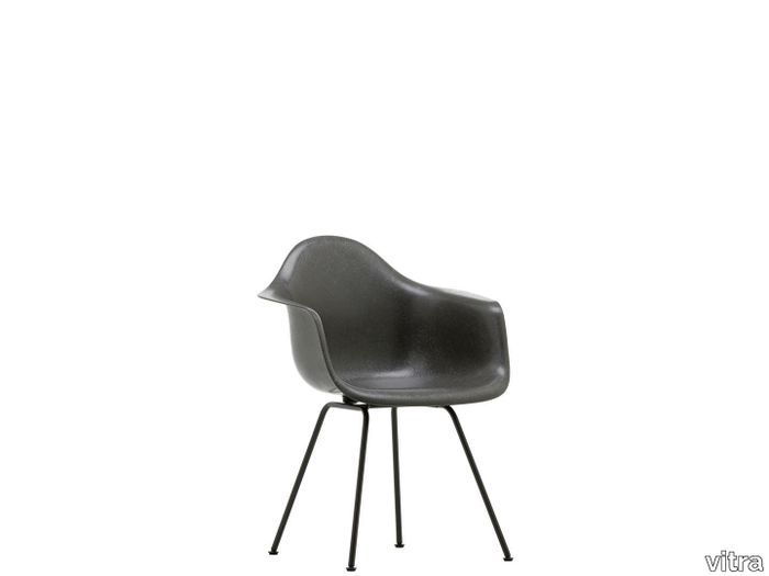 Eames Fiberglass Armchair DAX