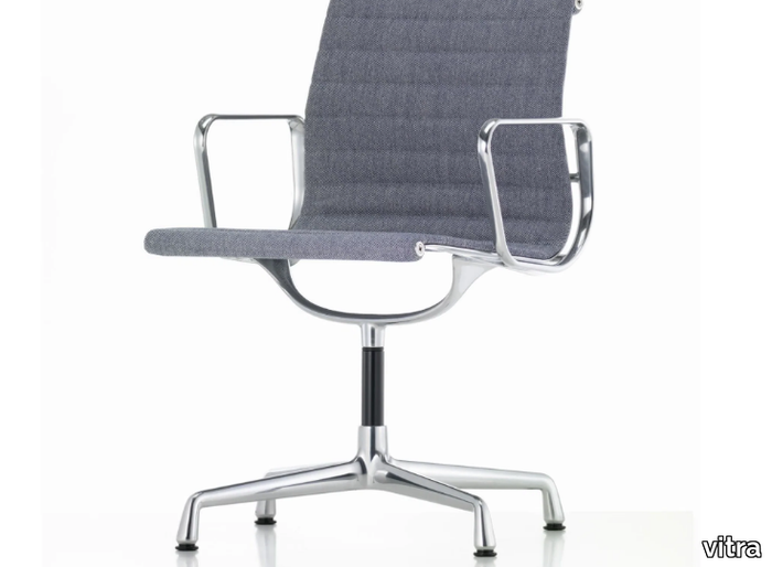 ALUMINIUM CHAIR EA 104 - Swivel fabric chair with 4-spoke base with armrests _ Vitra