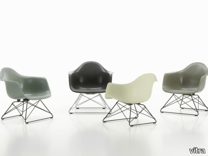 LAR-FIBERGLASS-ARMCHAIR-Vitra-441380-relf058e765.jpg