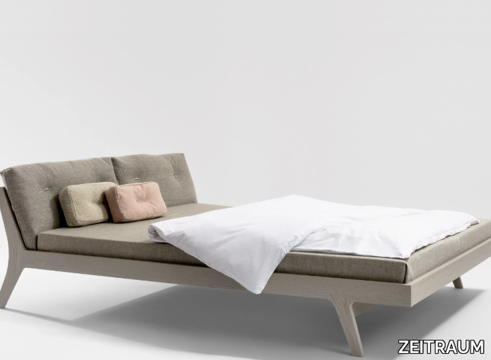 MELLOW - Wooden double bed _ ZEITRAUM