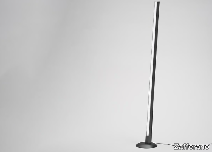 PENCIL-Floor-lamp-Zafferano-Lampes-à-porter-514801-relba1fc62e.jpg