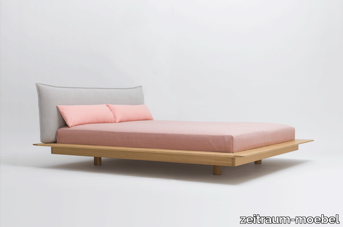 zeitraummoebel-bettmitpolsterkissen-yoma-massivholz-12-920x610.png