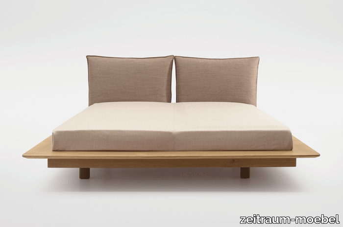 zeitraummoebel-bettmitpolsterkissen-yoma-massivholz-18-920x610.png