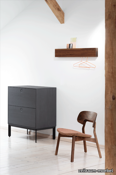 zeitraummoebel-kommode-kinlong-massivholz-07.png