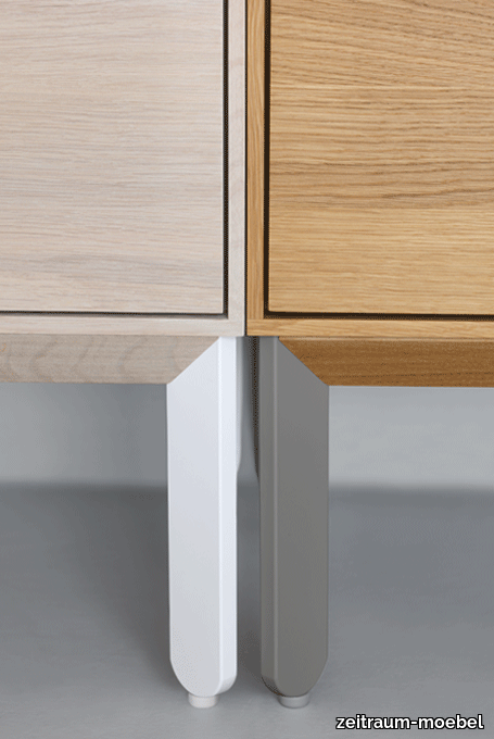 zeitraummoebel-kommode-kinlong-massivholz-02-455x680.png