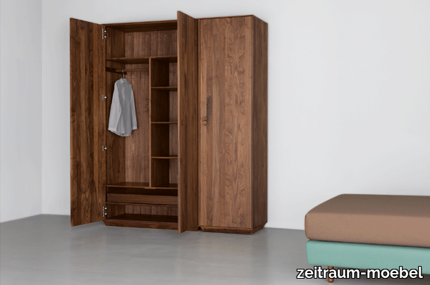 zeitraummoebel-schrank-kintall-massivholz-04-610x405.png