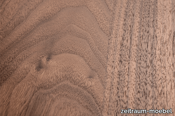 zeitraummoebel-schreibtisch-kuyudesk-massivholz-03-610x405.png
