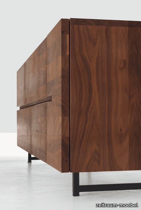 zeitraummoebel-sideboard-low-massivholz-05-455x680.png