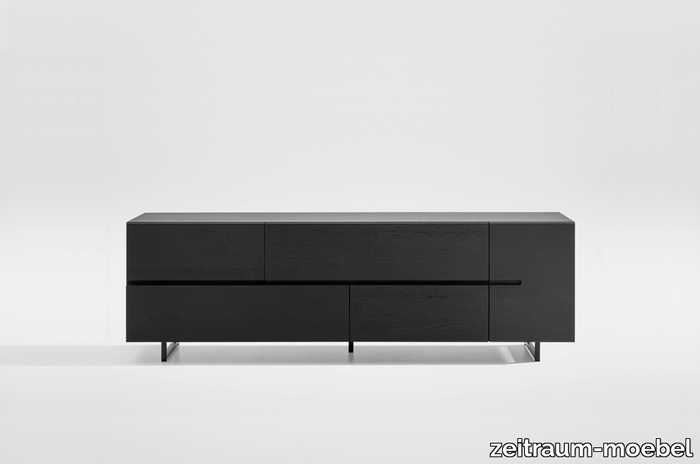 zeitraummoebel-sideboard-low-massivholz-14-920x610.png