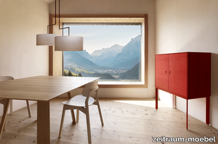 zeitraummoebel-tisch-quadratisch-BONDT-massivholz-02-920x610.png
