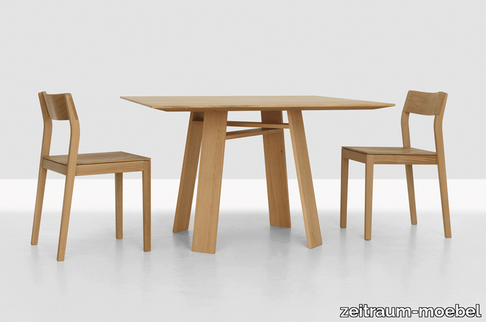 zeitraummoebel-tisch-quadratisch-BONDT-massivholz-04-920x610.png