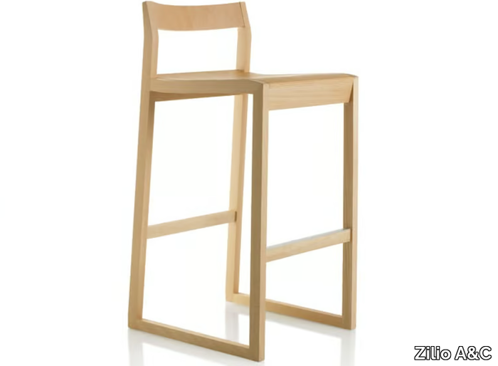 SCIZA - Beech barstool _ Zilio A&C