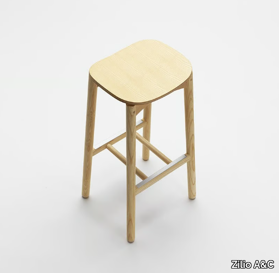 NICO-Wooden-stool-Zilio-Aldo-C-244317-relbb9cf025.jpg