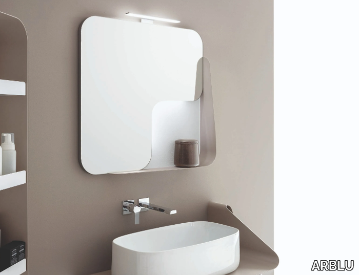 QUADRA-Square-mirror-ARBLU-123619-rel4aad7190.jpg