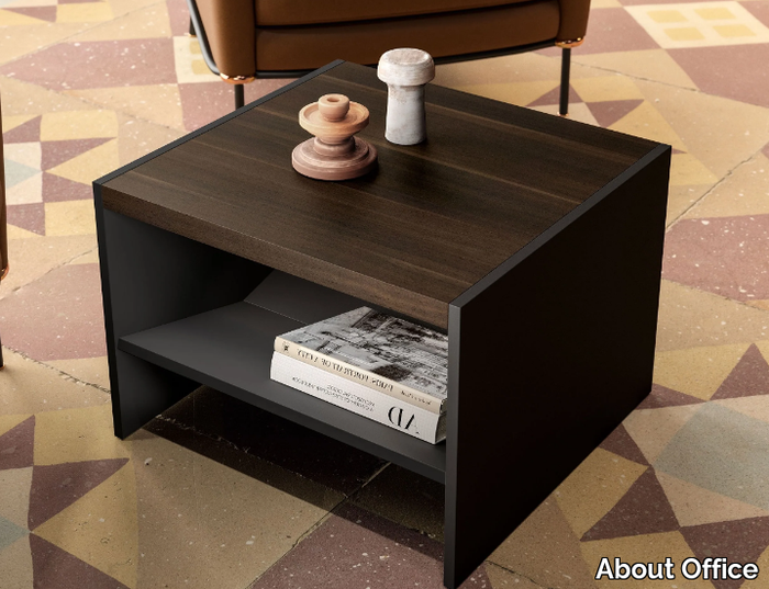 BOLD58 - Wooden coffee table with integrated magazine rack _ About Office