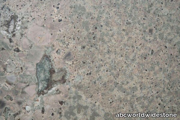 12.8Ceppo-Quartzite-close-up-x-1-8244-600x400.jpg