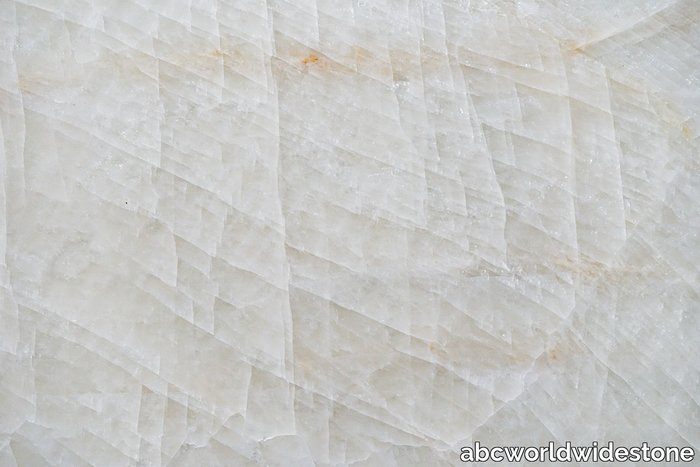 Alabastro-White-Onyx-polished-8427-close-up-1.png