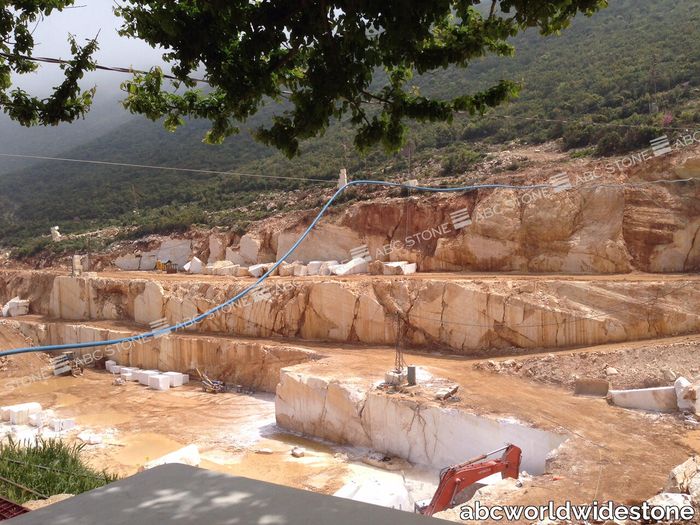 Bianco-Dolomiti-quarry.jpg