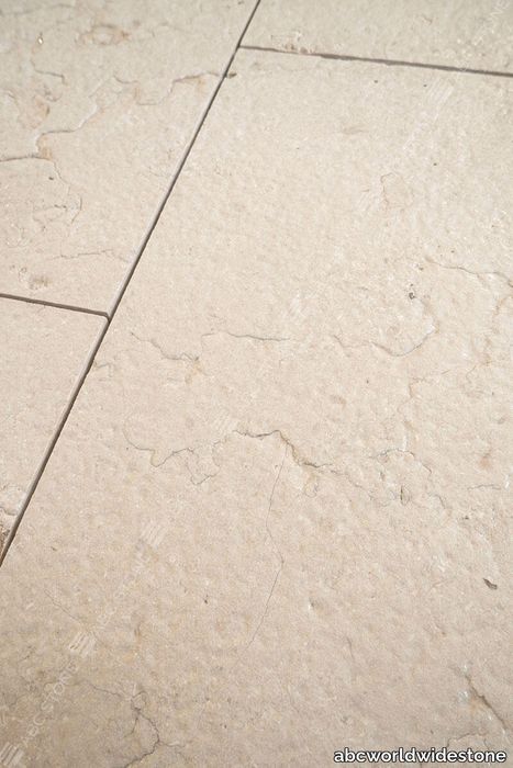 Grolla-Beige-Rock-Finish-Wet-4.jpg