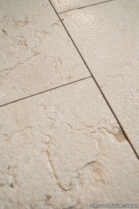 Grolla-Beige-Rock-Finish-Wet-2.jpg