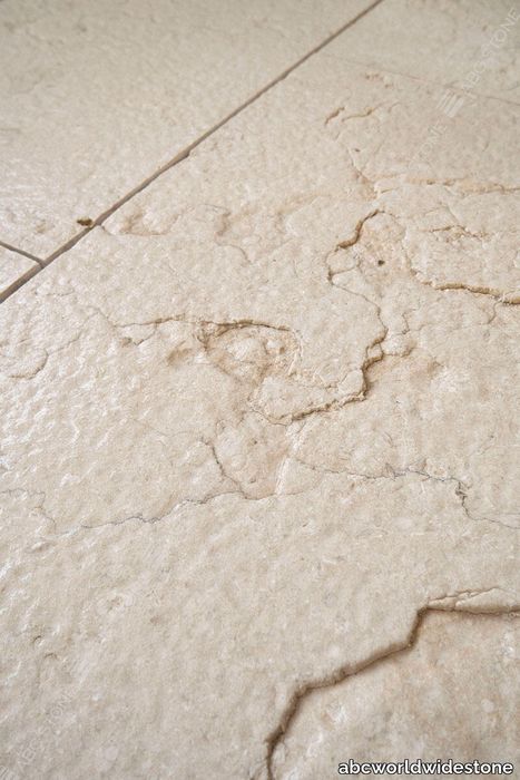 Grolla-Beige-Rock-Finish-Wet-3.jpg