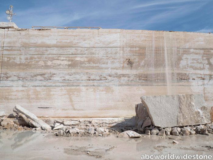 Travertine-Quarry-Alabestrino-PA071318_1-scaled.jpg