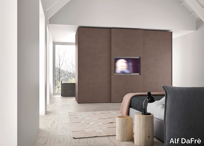 POKER TELEVISION - Wardrobe with sliding doors with built-in TV _ Alf DaFrè