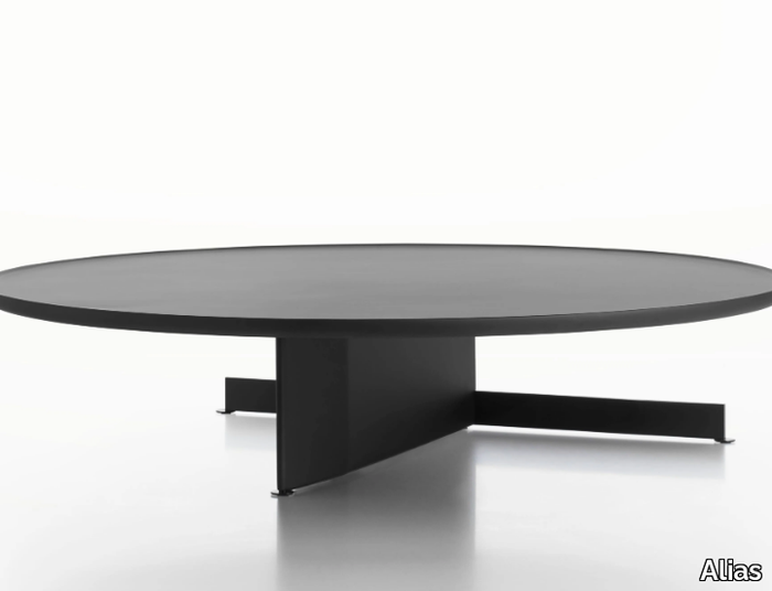 SAVOY - Low round wooden coffee table _ Alias