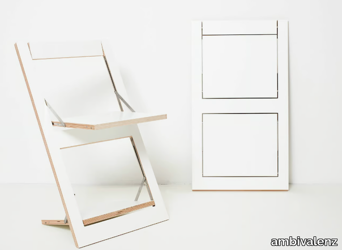 flapps-folding-chair-white-ambivalenz-206807-relfebdba0b.jpg