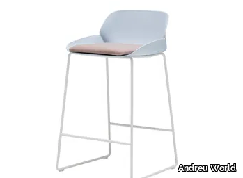 NUEZ OUTDOOR BQ2894 - High Polymer garden stool with integrated cushion _ Andreu World