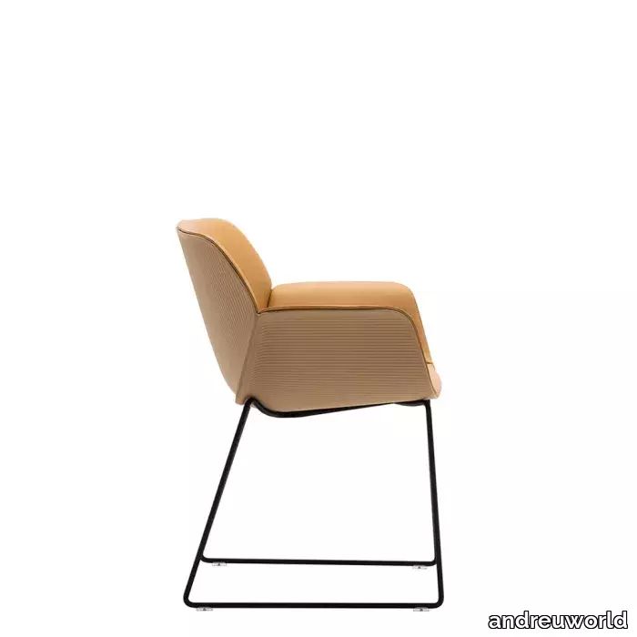 nuez_andreu_world_SO2783_armchair_3.webp