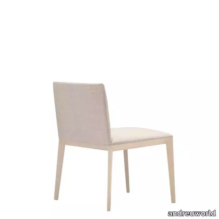 pillow_andreu_world_SI1542_chair_2.webp