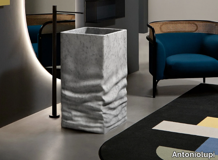 OSSIMORO - Freestanding square Carrara marble washbasin _ Antoniolupi