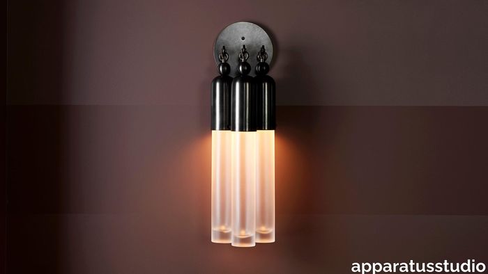 35abc10ef2c7--APPARATUS-TASSEL-3-SCONCE-03-7ac681.jpeg