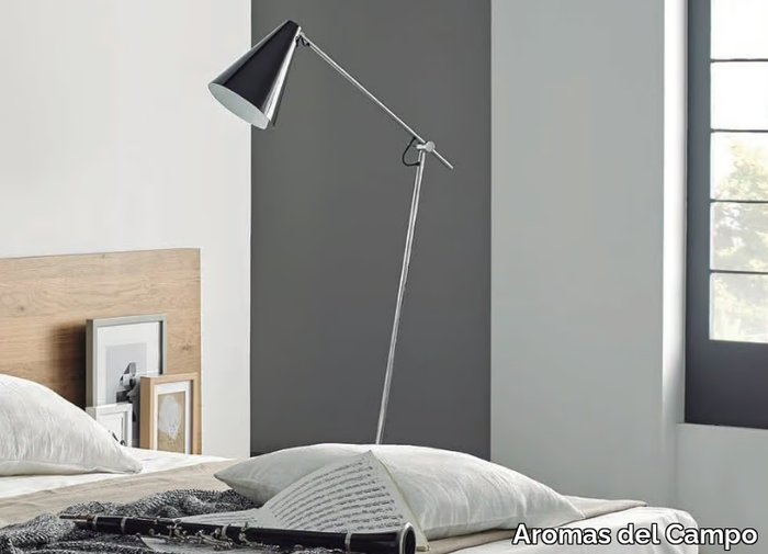 LUA - Adjustable metal floor lamp _ Aromas del Campo