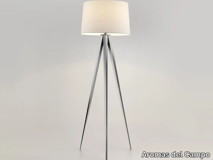 TRIPOD II - Metal floor lamp _ Aromas del Campo