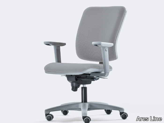 SMART - Swivel fabric office chair with armrests with 5-Spoke base _ Ares Line