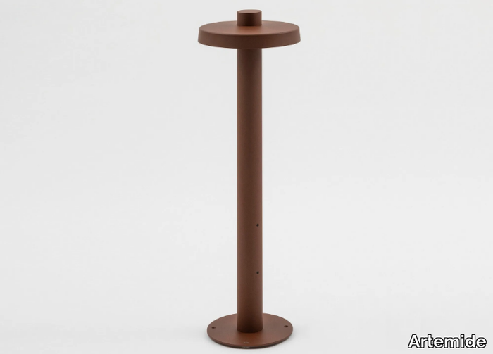 NEEDOO - Metal bollard light / bird feeder _ Artemide