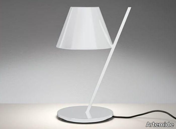 LA PETITE - LED polycarbonate table lamp _ Artemide