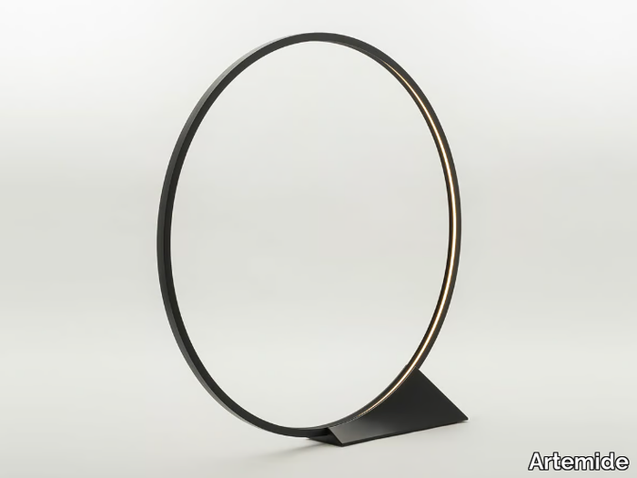 "O" - LED aluminium floor lamp _ Artemide