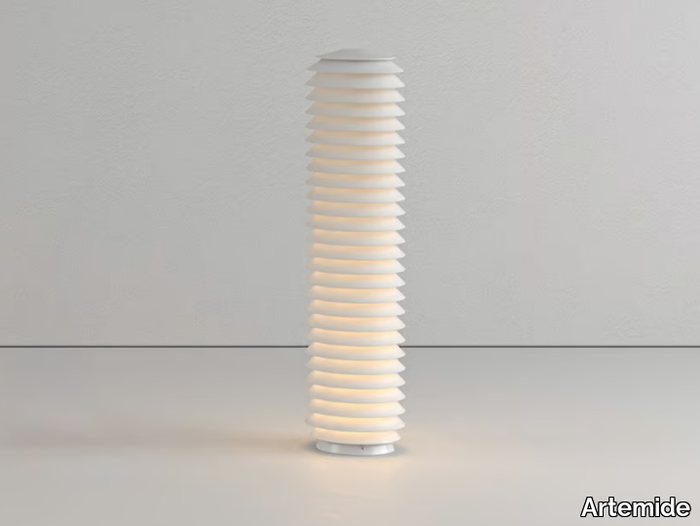 SLICING - Aluminium bollard light _ Artemide