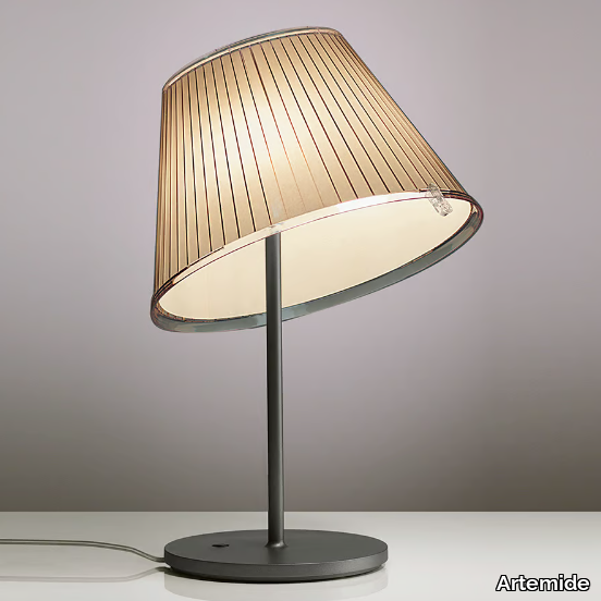 CHOOSE-Parchment-paper-desk-lamp-Artemide-235078-reldc032a2f.jpg