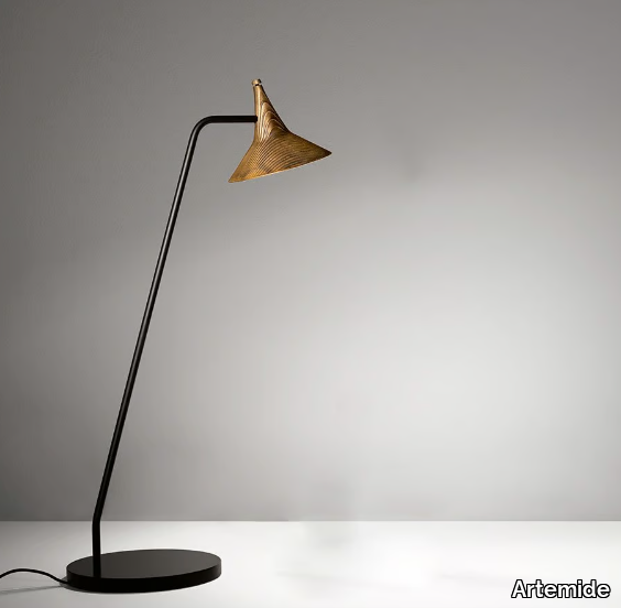 UNTERLINDEN-Brass-table-lamp-Artemide-300915-reld74f2f4.jpg