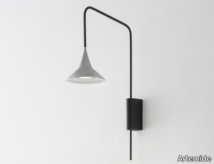 outdoor-wall-lamp-artemide-596857-relfbda19ea.jpg