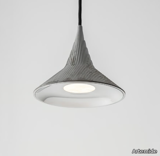 unterlinden-wall-lamp-artemide-596834-rel5e7b3426.jpg